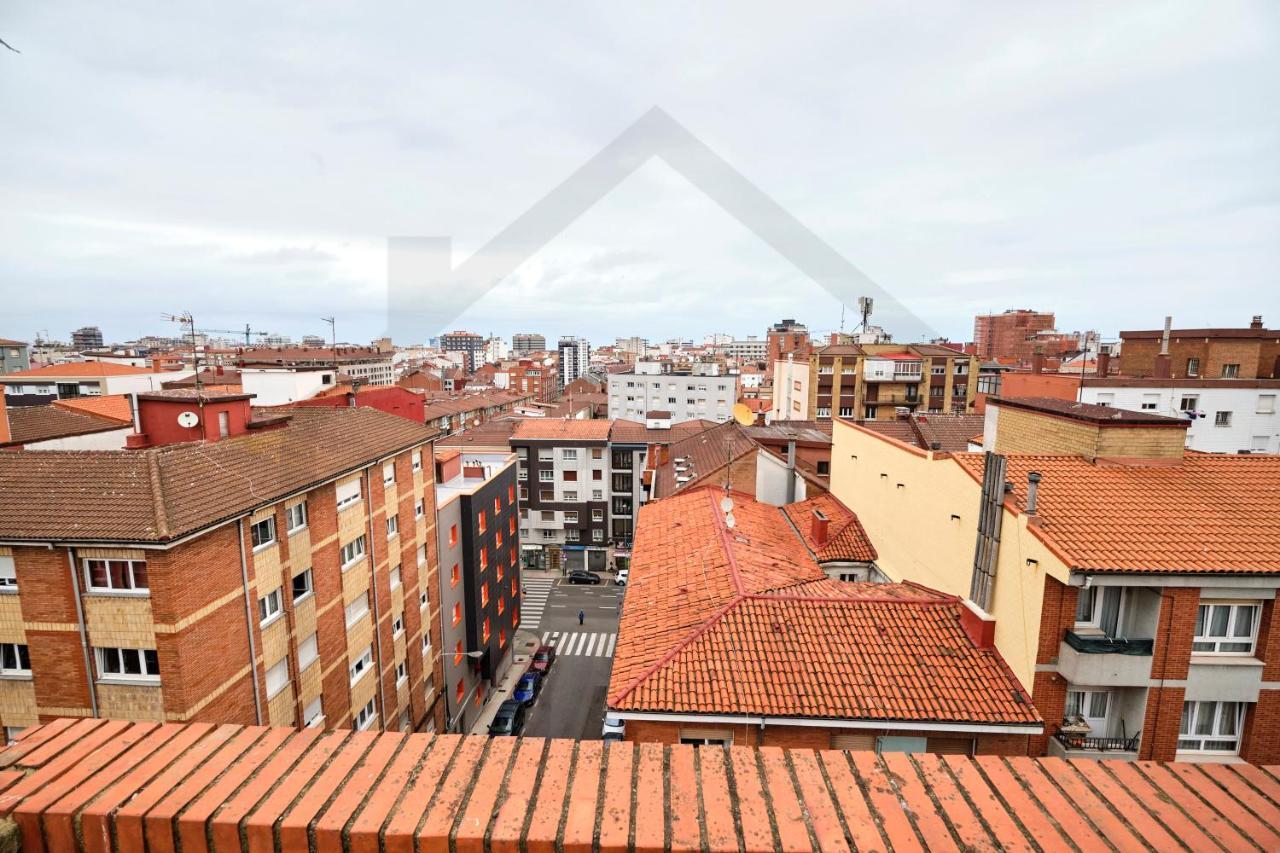 Espectacular Atico A Un Paso Del Centro De Gijon Bed and Breakfast Buitenkant foto